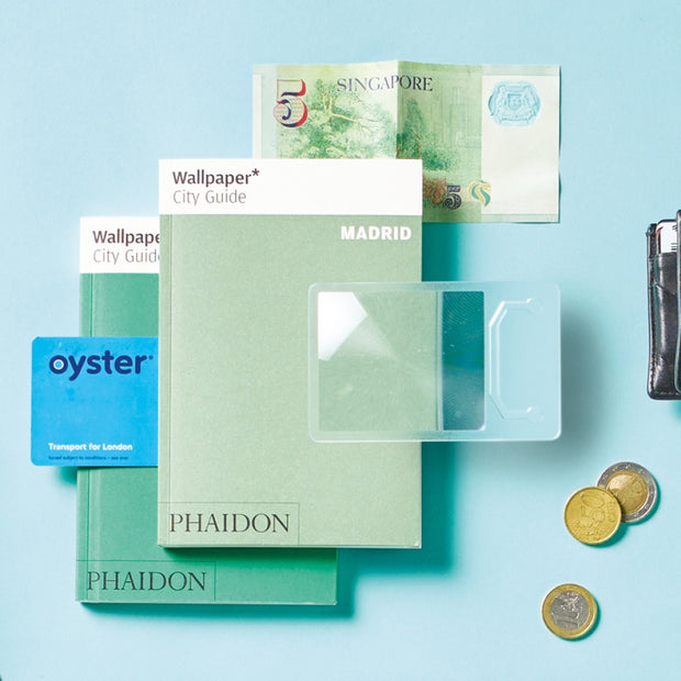 MAGNiF-i Credit Card Magnifier